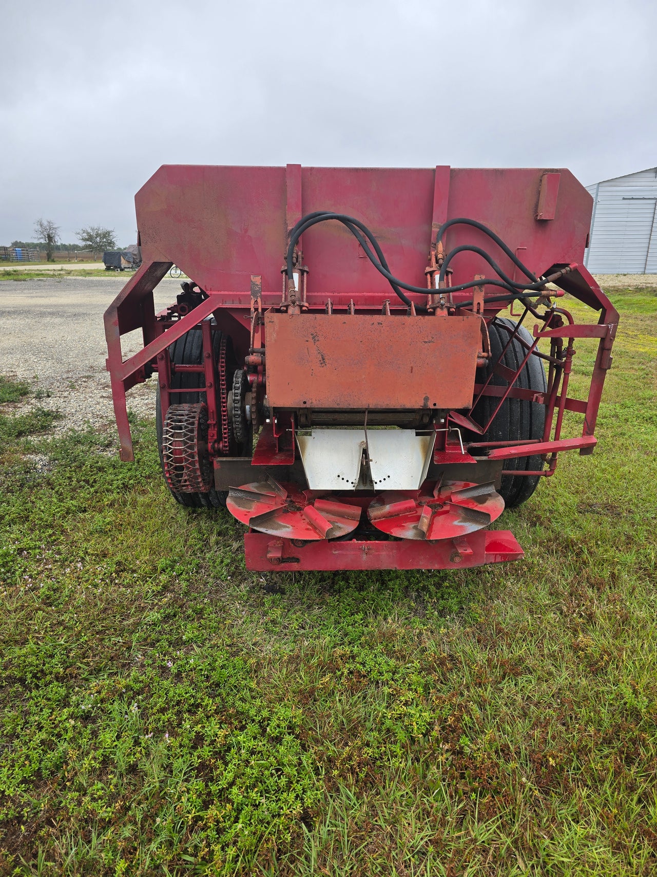 2-Ton Fertilizer Spreader